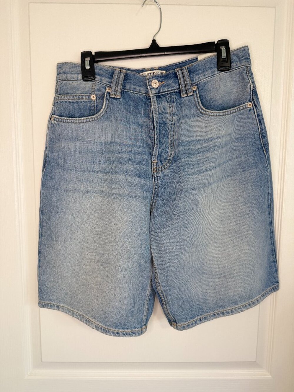 NWOT We The Free Montana  Denim Shorts Light Wash - 27 (fits to 30)- MSRP $88